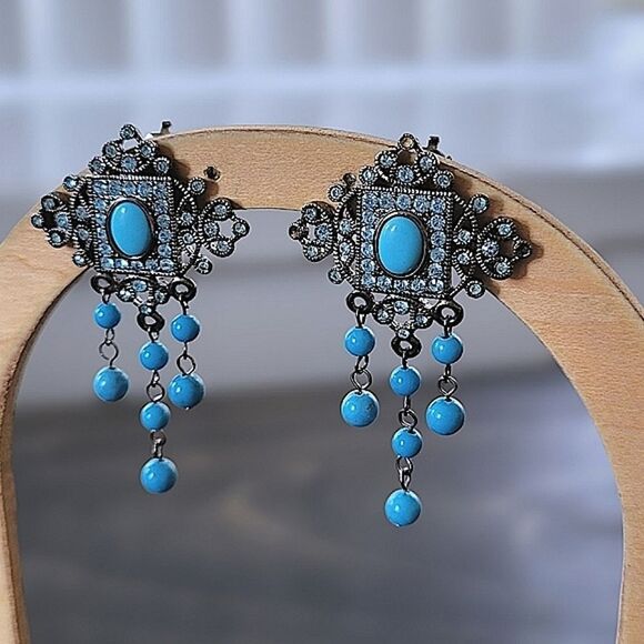 Vtg faux turquoise & rhinestone silver tone clip-on earrings - Picture 3 of 8